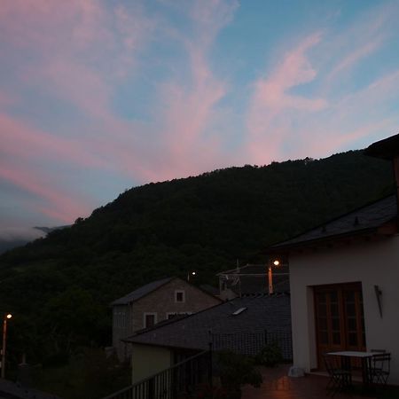 El Mirador De Fuentes Del Narcea Hotel Monco Luaran gambar