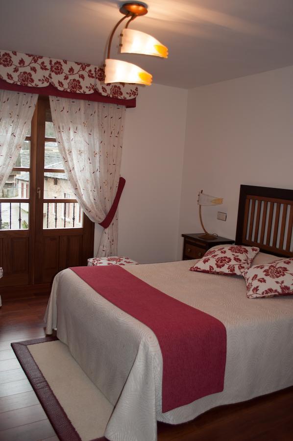 El Mirador De Fuentes Del Narcea Hotel Monco Luaran gambar