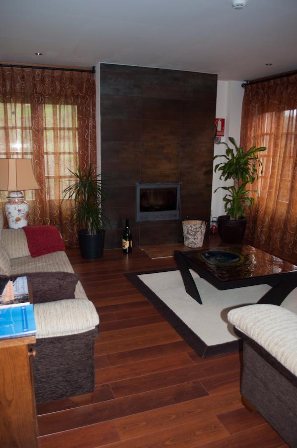 El Mirador De Fuentes Del Narcea Hotel Monco Luaran gambar