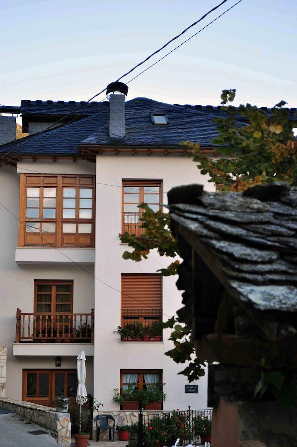 El Mirador De Fuentes Del Narcea Hotel Monco Luaran gambar